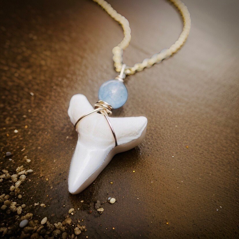 MANO Shark tooth earrings with Moonstone, Aquamarine or Labradorite // Wire wrapped jewelry // Handmade in Hawaii with love //