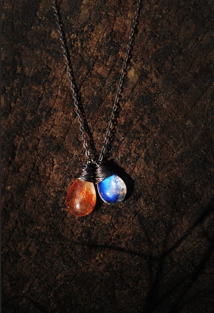 Stunning Labradorite, Moonstone and Amethyst necklace // AMAZING Glowing & Sparkling VERY UNIQUE gemstones // Boho // Wire wrapped jewelry
