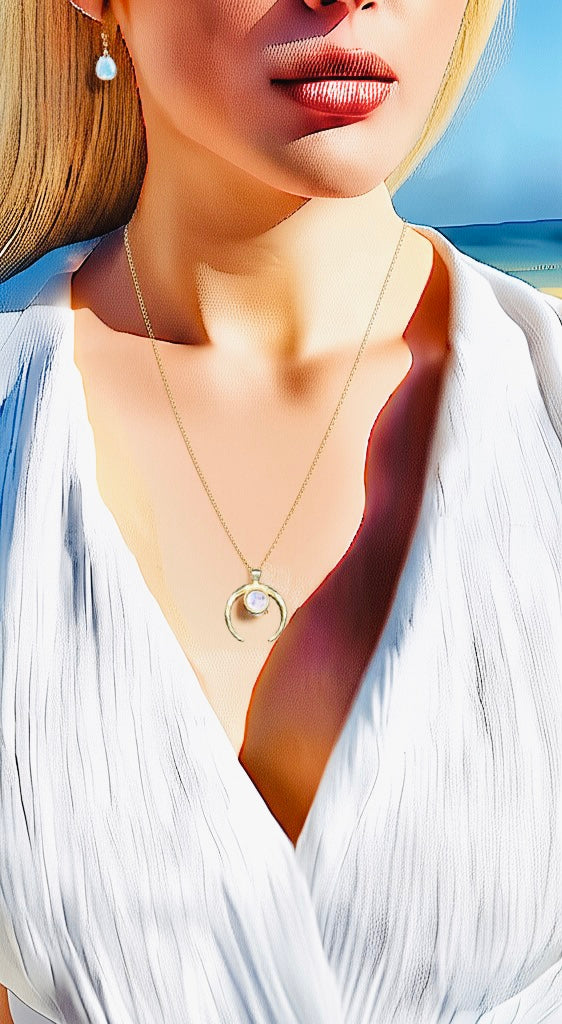 Rainbow MoonStone or Blue Labradorite hammered gold horn Necklace // High quality 24K Gold filled made in Hawaii with love //