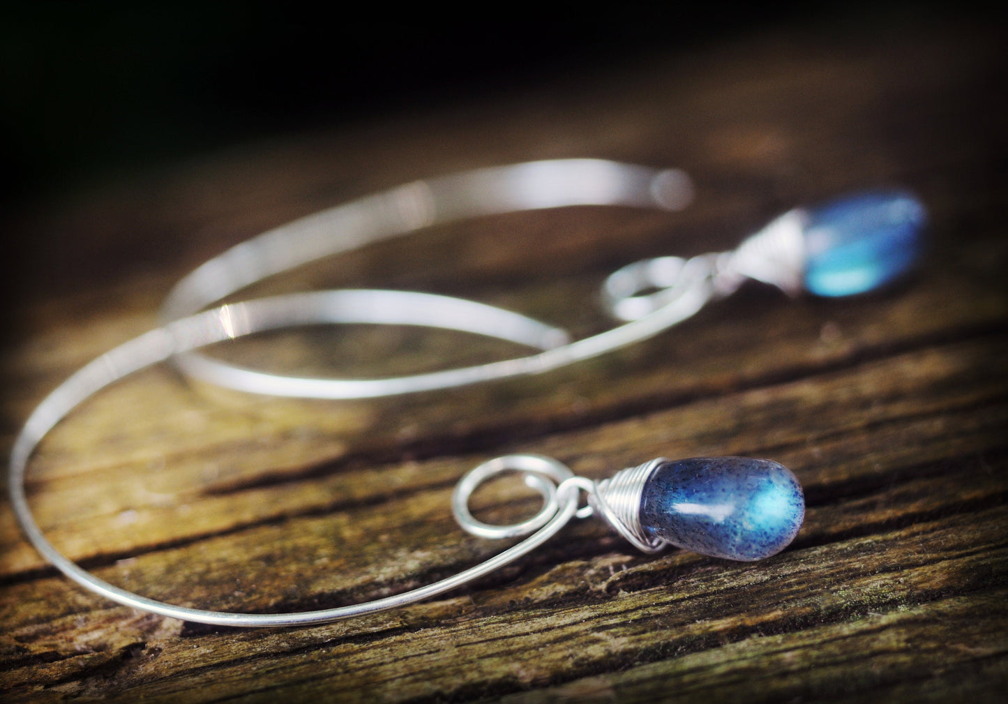 STUNNING Labradorite Swirl Hoop Earrings // Stunning and Glowing Labradorite Drops on oxidized or shiny silver hooks // Handmade with love //