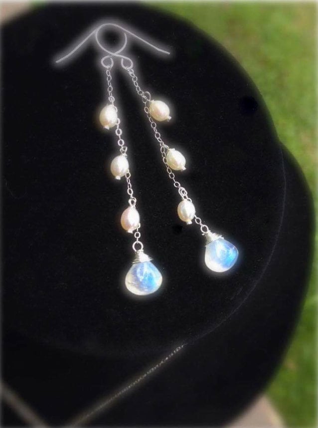 GORGEOUS Moonstone petite dangle earrings and necklace // AAA Moonstone & pearls // Wedding bride jewelry // Lovingly handmade in Hawaii //