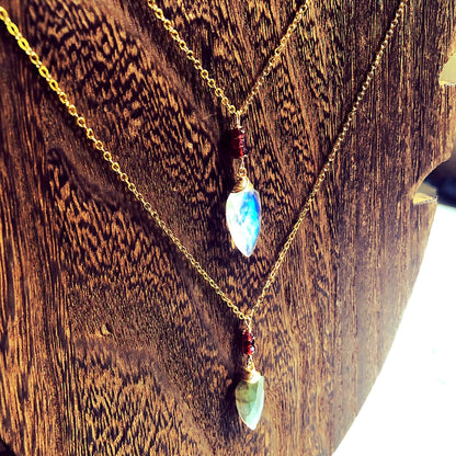 Amazing AAA Rainbow MoonStone & Labradorite Arrowhead Necklace // Red garnet petite stones // Handmade in Hawaii with love //