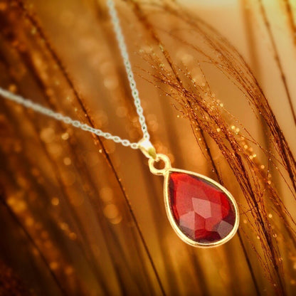 Red Garnet Necklace & Dangle Earrings! Beautiful and sparkling deep red AAA Garnet electroplated in 24K gold. Lovingly handmade in Hawaii //