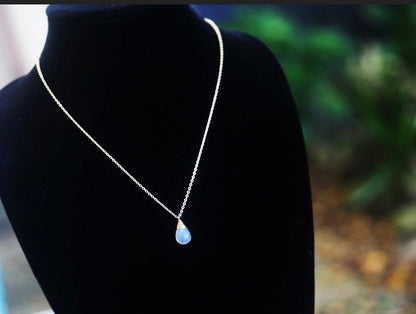 Gorgeous & glowing Rainbow MoonStone drop Necklace // Amazing AAA gemstones // Boho // A drop of Hawaiian moonlight // Handmade with love //