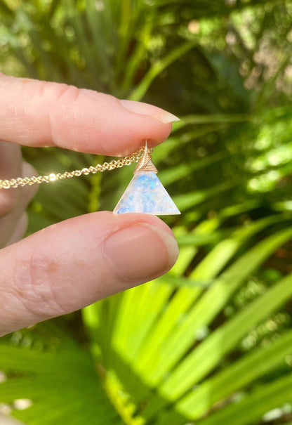 Amazing and glowing Pyramid shaped Rainbow MoonStone Necklace // Amazing AAA quality blue Moonstone gemstone // Wire wrapped jewelry // Made in Hawaii with love //