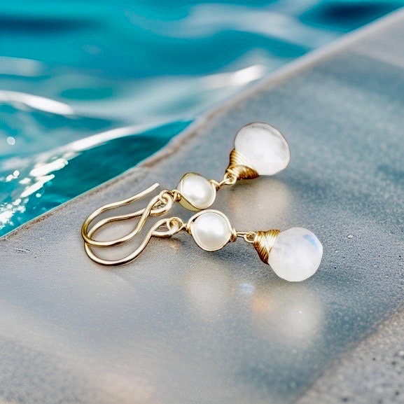 GORGEOUS Moonstone and pearl dangle earrings // AAA Moonstone & Pearls // Wire Wrapped jewelry // Handmade in Hawaii with love //