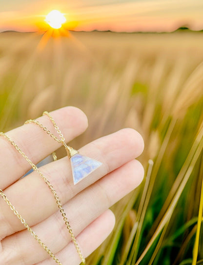 Amazing and glowing Pyramid shaped Rainbow MoonStone Necklace // Amazing AAA quality blue Moonstone gemstone // Wire wrapped jewelry // Made in Hawaii with love //