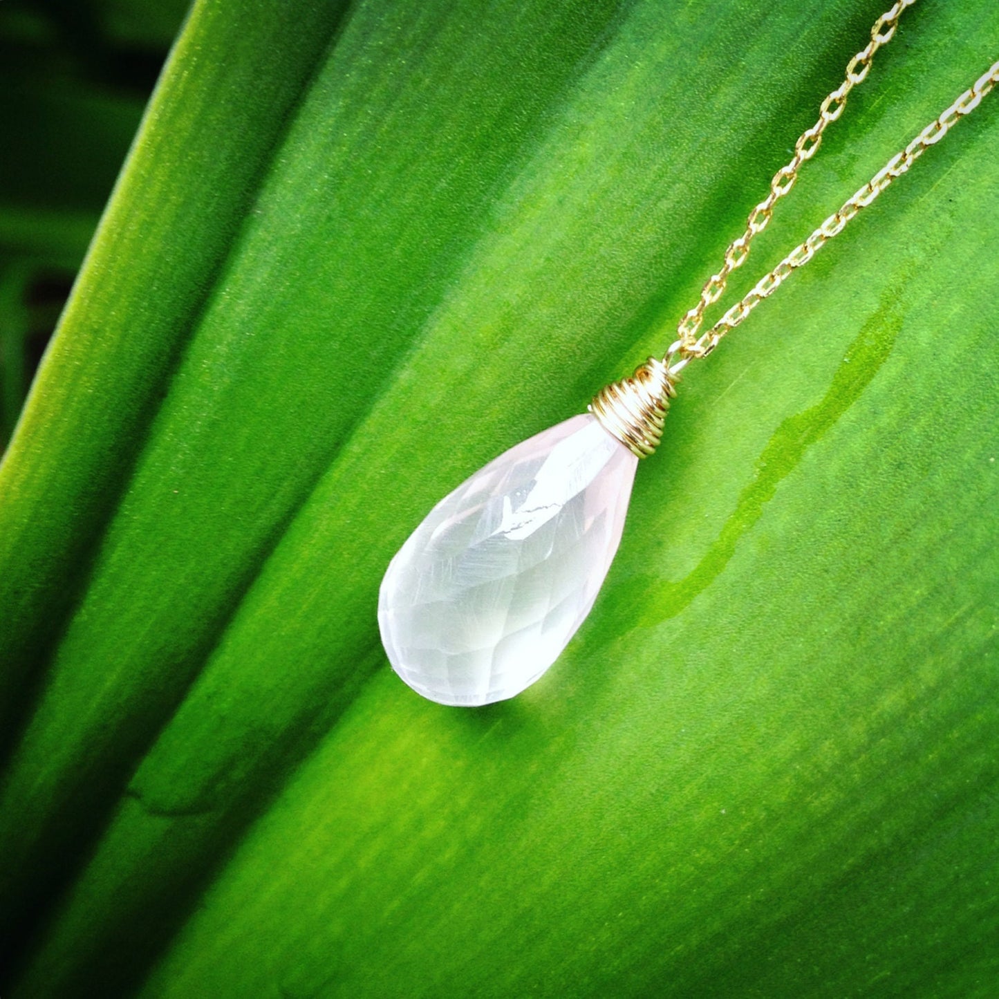 Beautiful & elegant drop necklace // AAA healing Gemstone // Rose Quartz and more // Wire wrapped jewelry // Handmade in Hawaii with love //