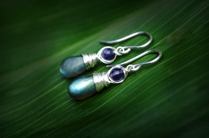 GORGEOUS Labradorite and petite Amethyst Earrings // AMAZING & UNIQUE blue - green flash quality // Hawaiian Wire wrapped jewelry //