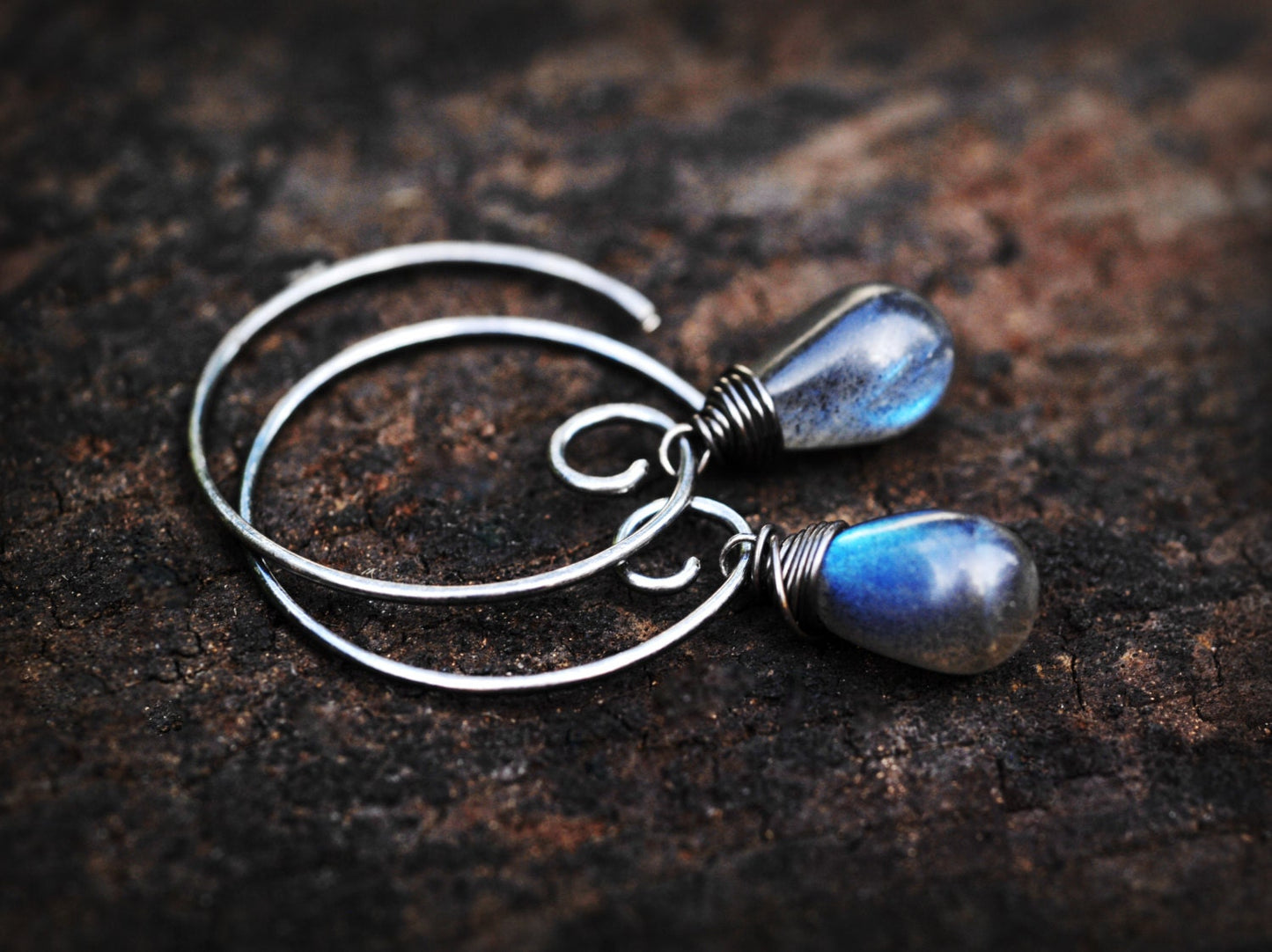 STUNNING Labradorite Swirl Hoop Earrings // Stunning and Glowing Labradorite Drops on oxidized or shiny silver hooks // Handmade with love //