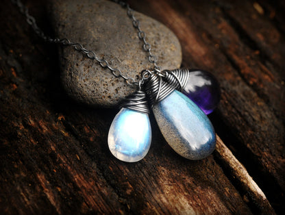 Stunning Labradorite, Moonstone and Amethyst necklace //  AMAZING Glowing & Sparkling VERY UNIQUE gemstones // Boho // Wire wrapped jewelry