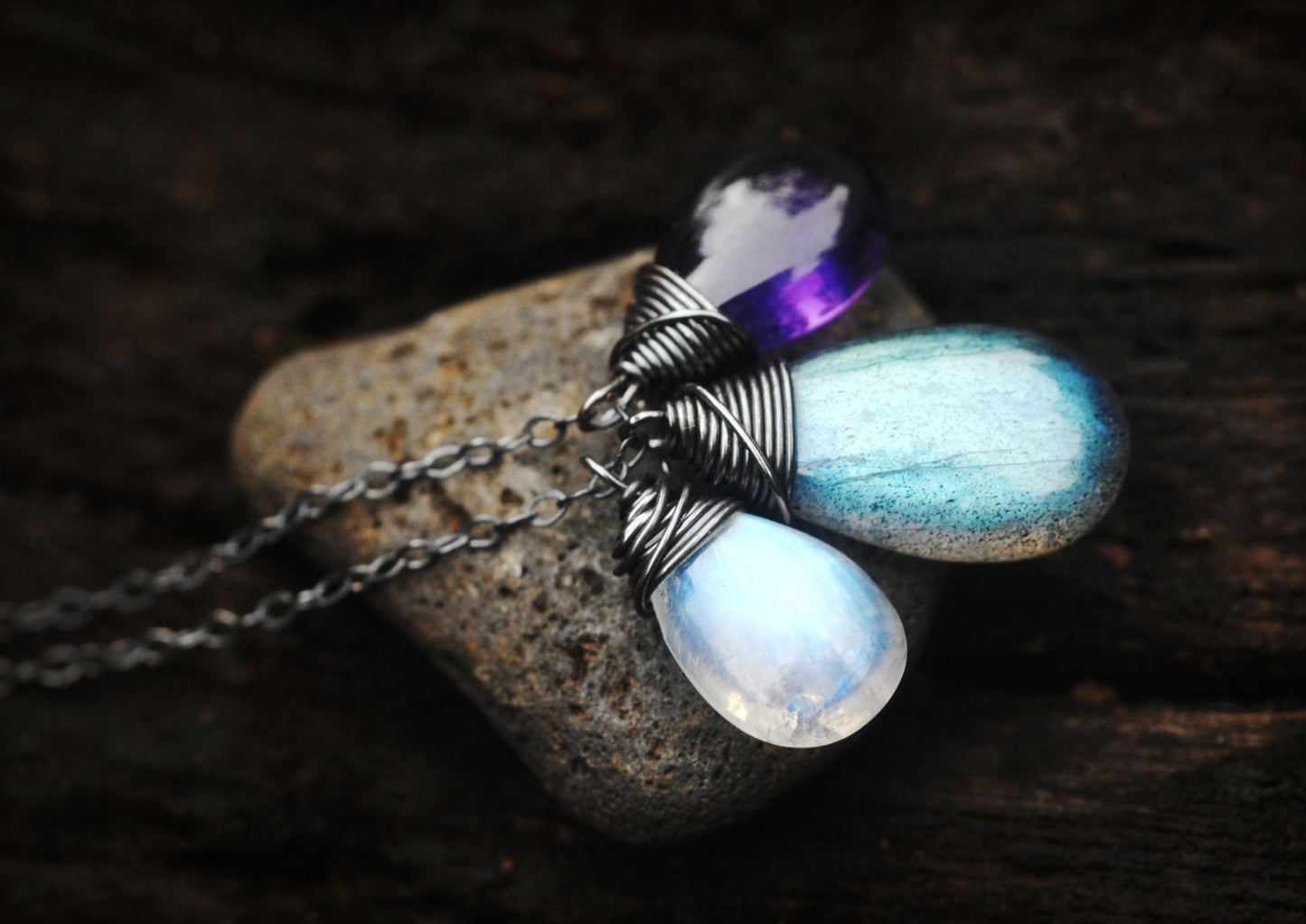 Stunning Labradorite, Moonstone and Amethyst necklace //  AMAZING Glowing & Sparkling VERY UNIQUE gemstones // Boho // Wire wrapped jewelry